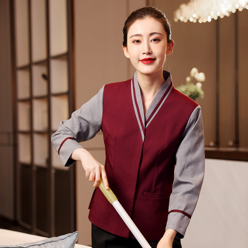 HT032-482-11女秋冬保潔服