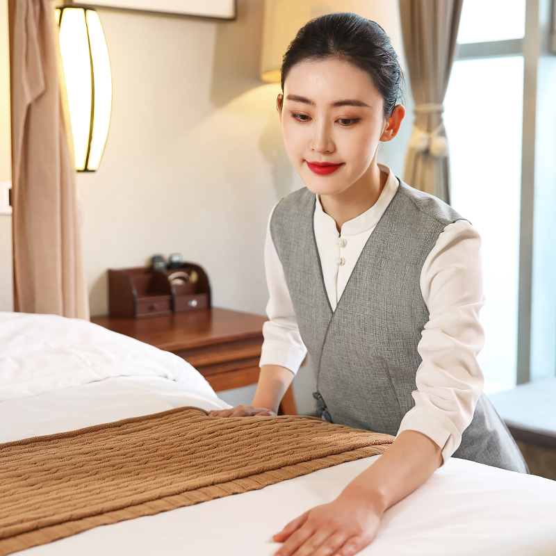 HT032-809-20女秋冬保潔服