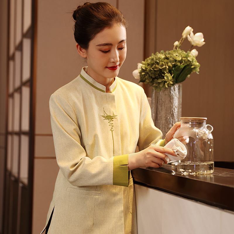 HT032-878女秋冬保潔服