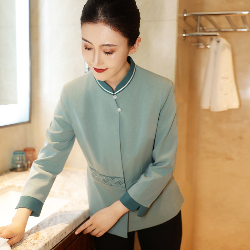 HT032-1070女秋冬保潔服