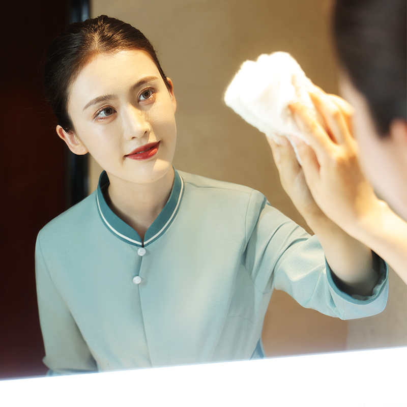 HT032-1070女秋冬保潔服