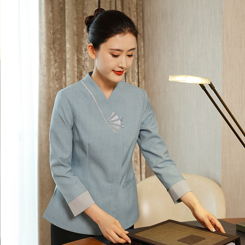 HT032-1549-16 – Women's Autumn/Winter Service Staff Cleaning Uniform