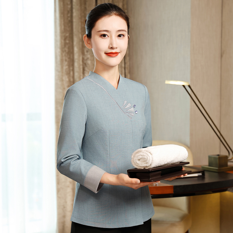 HT032-1549-16 – Women's Autumn/Winter Service Staff Cleaning Uniform