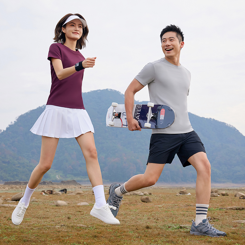 HT042-181高爾夫戶外運動系列超導(dǎo)快干科技特惠短袖圓領(lǐng)T恤