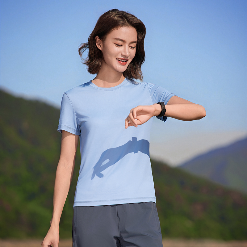 HT042-182 Golf outdoor sports series – ultra?soft zero?sensation technology value short?sleeve crew?neck T?shirt