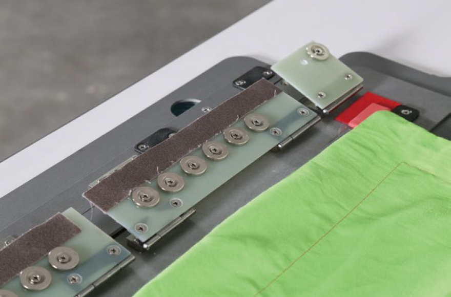 360° Rotary Head Single Needle  Sewing Machine (Auto Feeding)