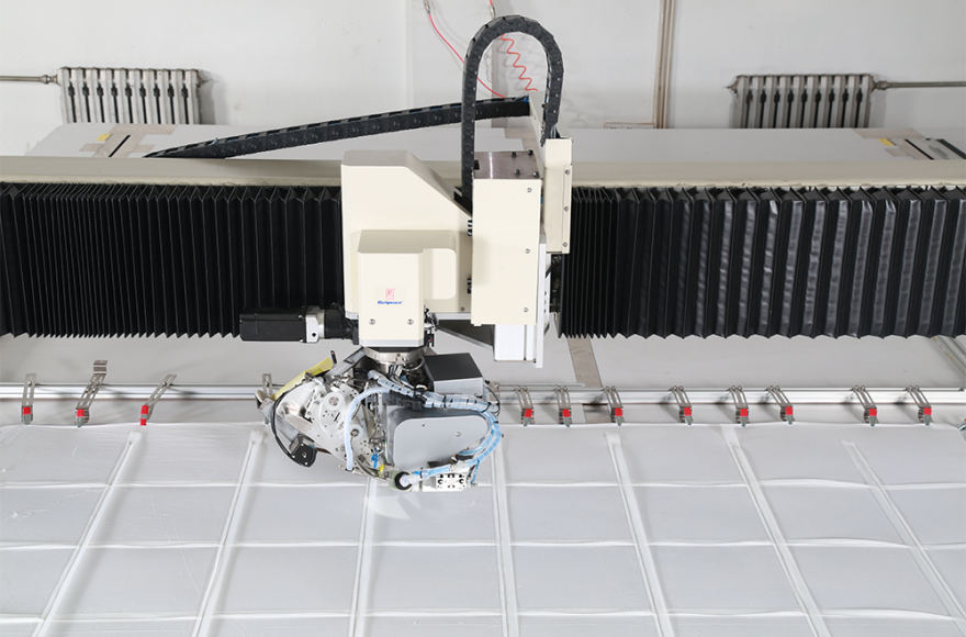 Rotary Head Precision Quilting Machine-for Baffle Box Duvet