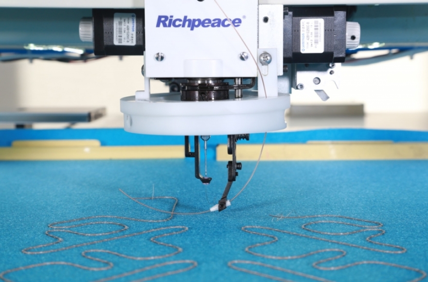 Richpeace Computerized Wiring Stitching Machine for Apparel