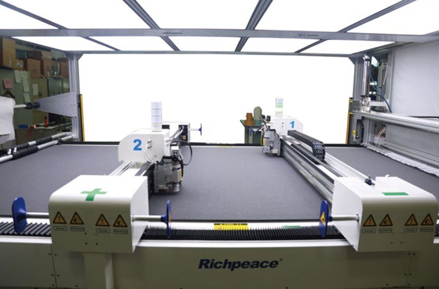 Richpeace Computerized CuttingMachine For Automotive